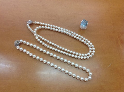 パールネックレス(真珠)と色石のリング(指輪)を買取りいたしました☆サムネイル